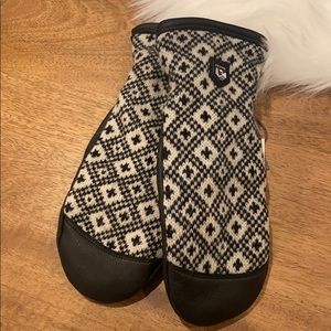 NWT hestra leather mittens